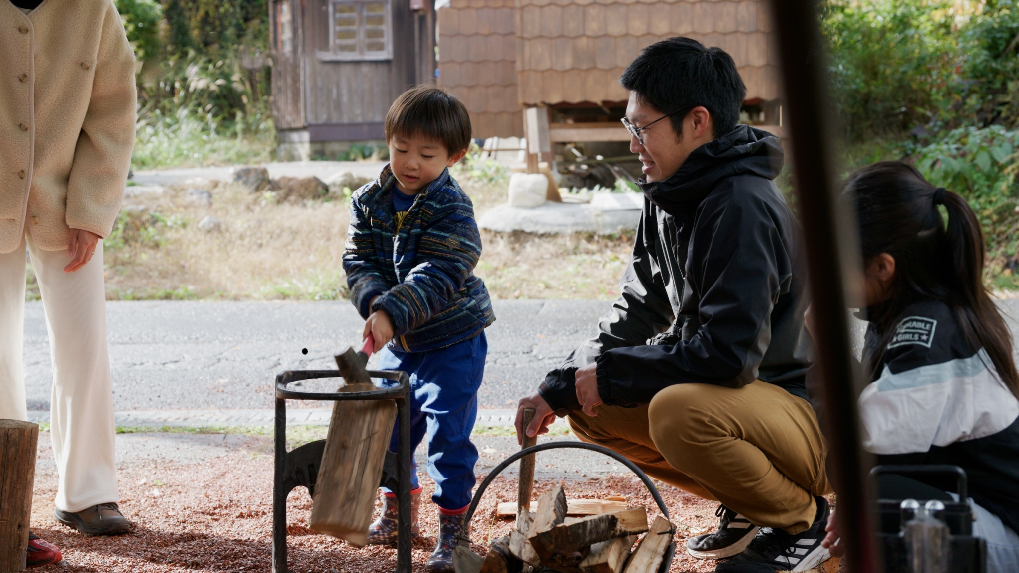 薪割り体験の様子